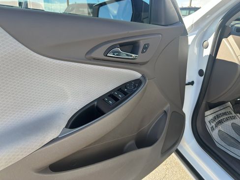 Used 2023 Chevrolet Malibu LS image 9