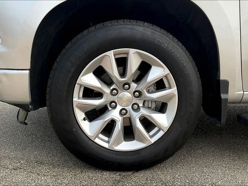 Used 2022 Chevrolet Silverado 1500 Custom w/ LPO, Dark Essentials Package image 8