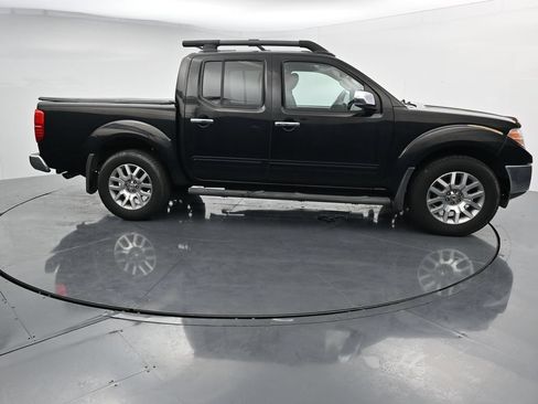 Used 2012 Nissan Frontier SL AWD/4WD image 9