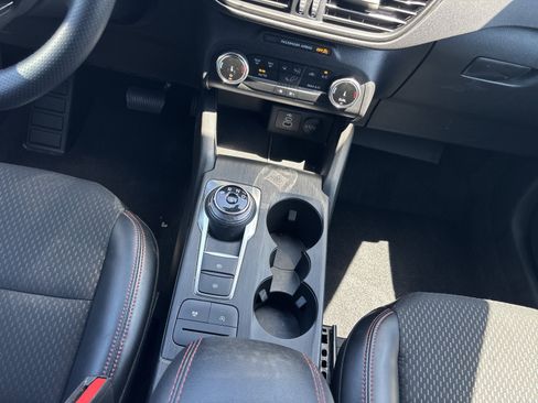 Used 2025 Ford Escape ST-Line AWD/4WD image 21