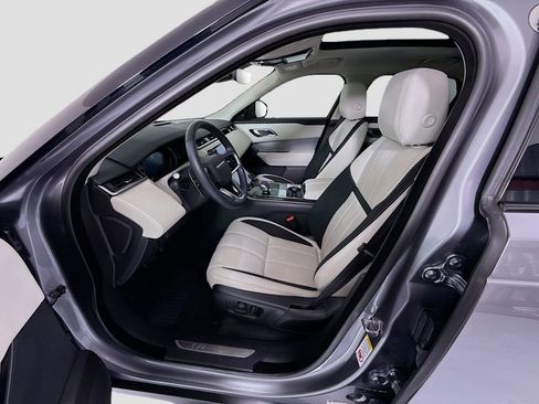 Used 2023 Land Rover Range Rover Velar R-Dynamic S image 19