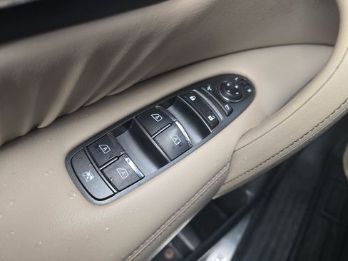 Used 2022 Nissan Armada Platinum AWD/4WD image 31