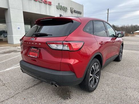 Used 2022 Ford Escape SE w/ SE Sport Appearance Package image 7