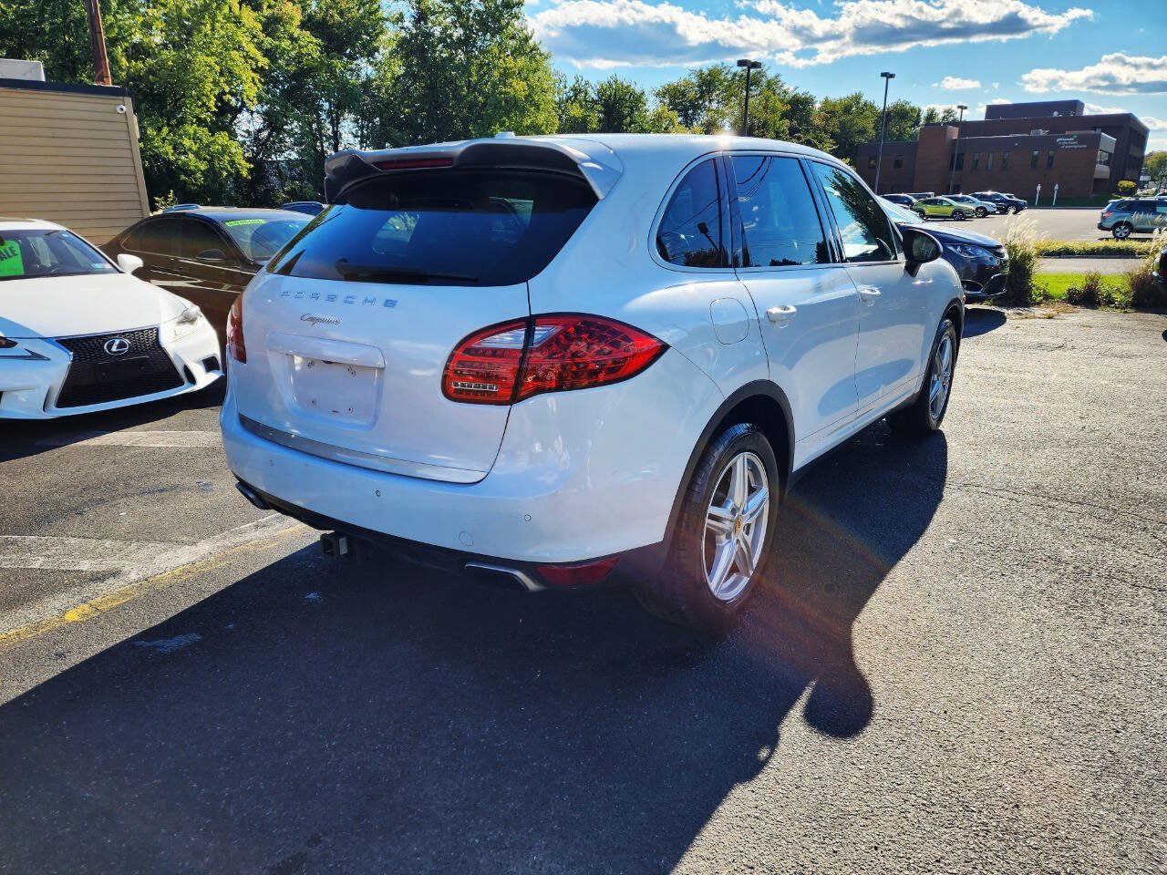 Used 2014 Porsche Cayenne Platinum Edition AWD/4WD image 3