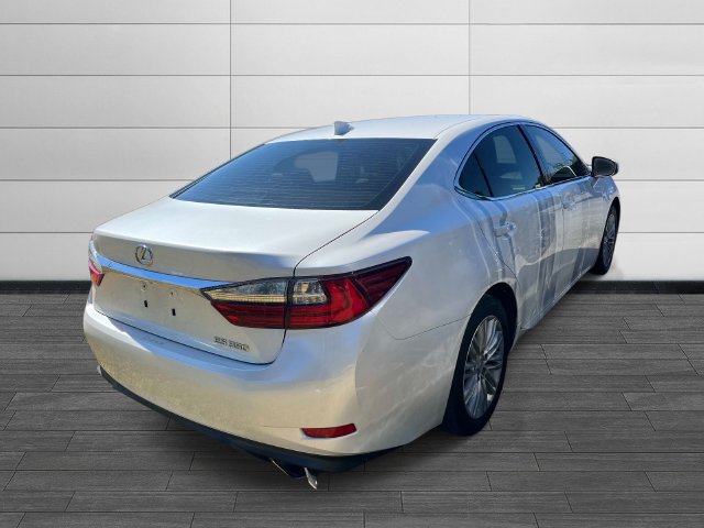 Used 2017 Lexus ES 350 w/ Accessory Package 2 FWD image 2