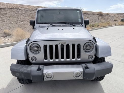 Used 2016 Jeep Wrangler Unlimited Sahara image 2