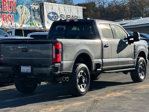 Used 2023 Ford F250 XLT w/ Black Appearance Package image 4