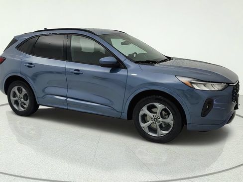 Used 2023 Ford Escape ST-Line Select AWD/4WD image 8