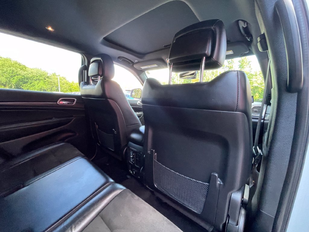 Used 2022 Jeep Grand Cherokee Laredo X AWD/4WD image 22