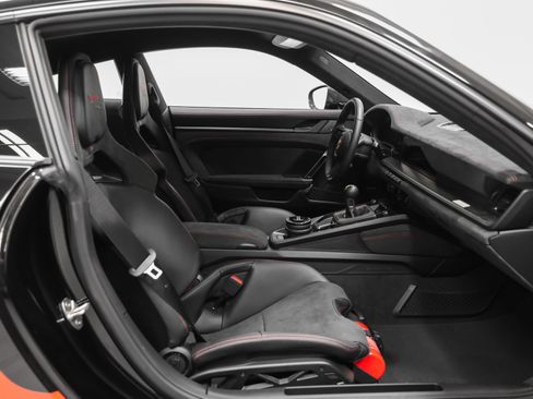 Certified 2026 Porsche 911 GT3 RWD image 42