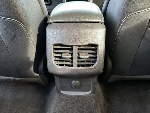 Used 2018 Ford Fusion Titanium image 12