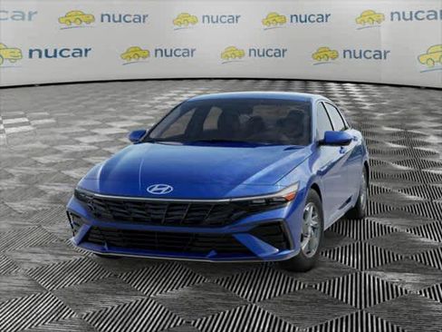 New 2026 Hyundai Elantra SE image 6