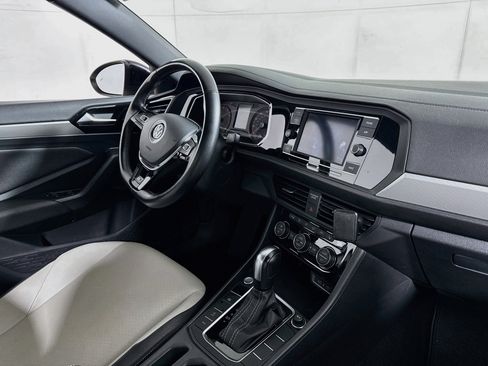 Used 2020 Volkswagen Jetta R-Line w/ R-Line Cold Weather Package FWD image 28