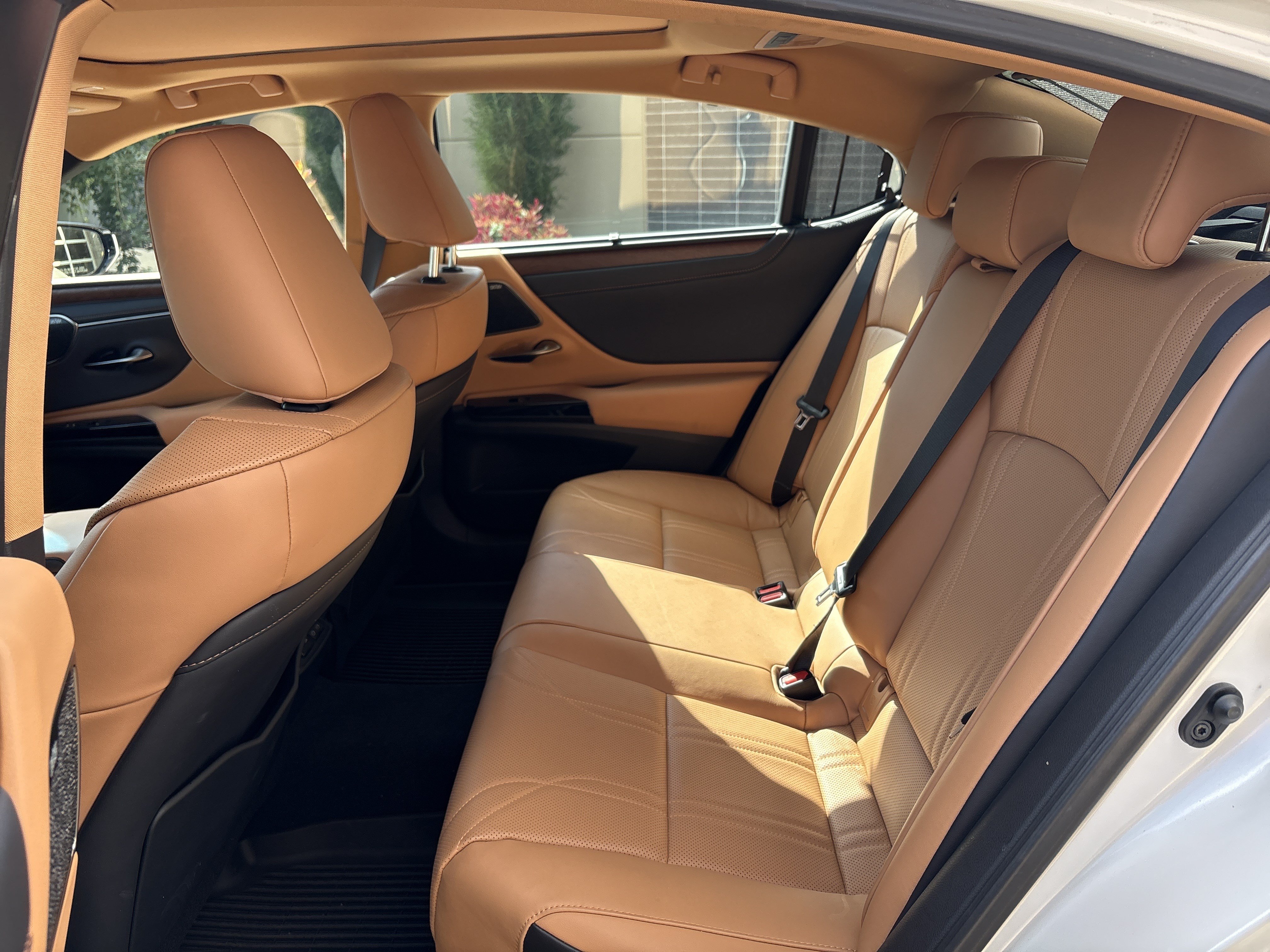 Used 2025 Lexus ES 350 Ultra Luxury FWD image 31