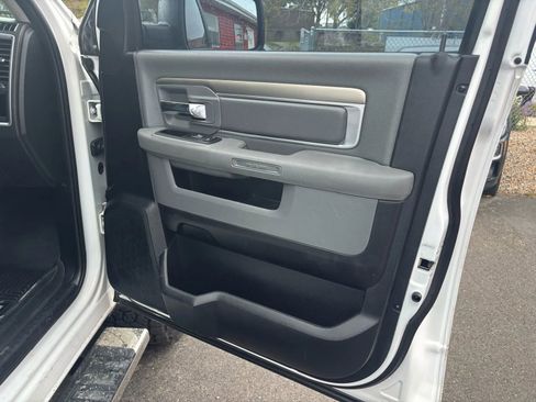 Used 2016 RAM 2500 SLT image 19