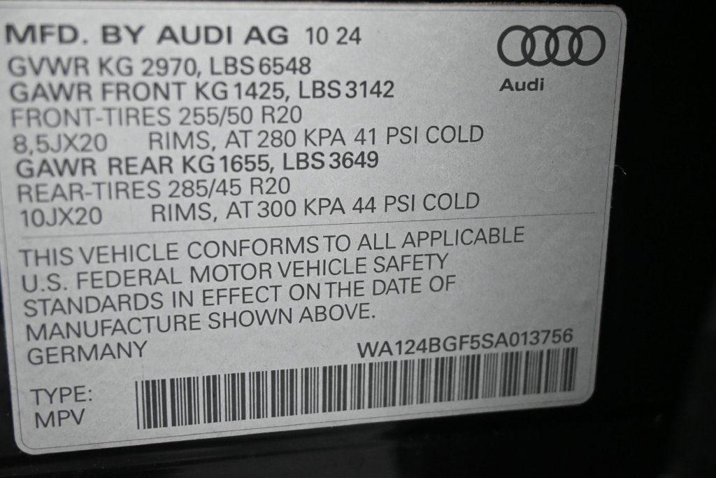 Used 2025 Audi Q6 e-tron Premium Plus w/ Premium Plus AWD/4WD image 9