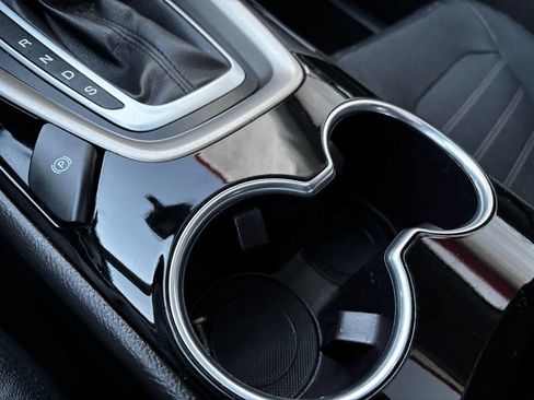 Used 2016 Ford Fusion SE w/ Equipment Group 202A image 21