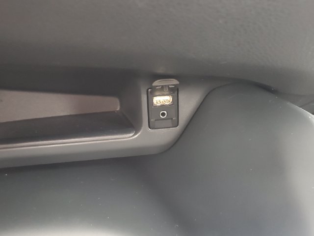 Used 2019 Toyota C-HR LE FWD image 30