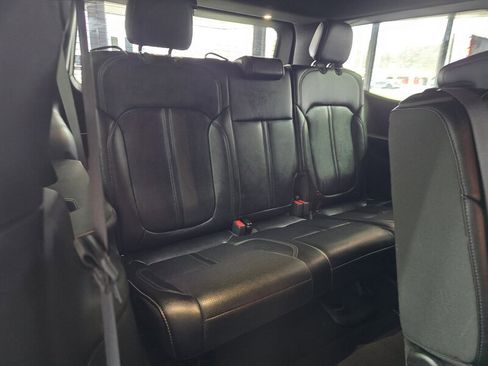 Used 2024 Jeep Wagoneer Series II w/ Flexible Seating Group image 20