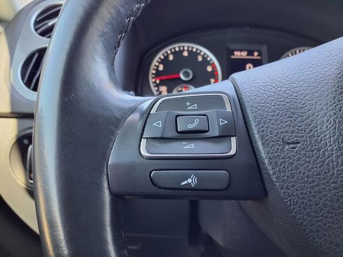 Used 2016 Volkswagen Tiguan S image 30