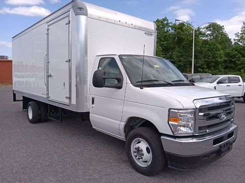 New 2026 Ford E-450 and Econoline 450 Super Duty w/ Power Equipment Group RWD image 1