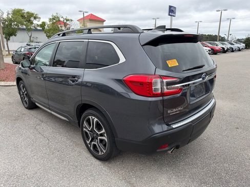 Used 2023 Subaru Ascent Limited w/ Technology Package AWD/4WD image 9