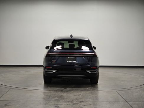 Used 2024 Lincoln Nautilus Premier w/ Equipment Group 102A image 7