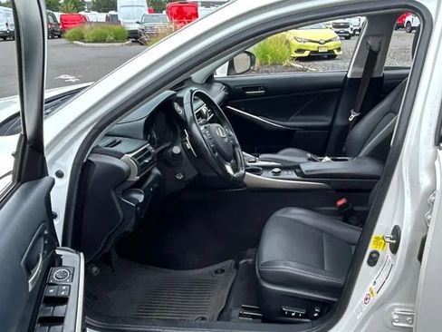 Used 2018 Lexus IS 300 AWD w/ Comfort Package image 2