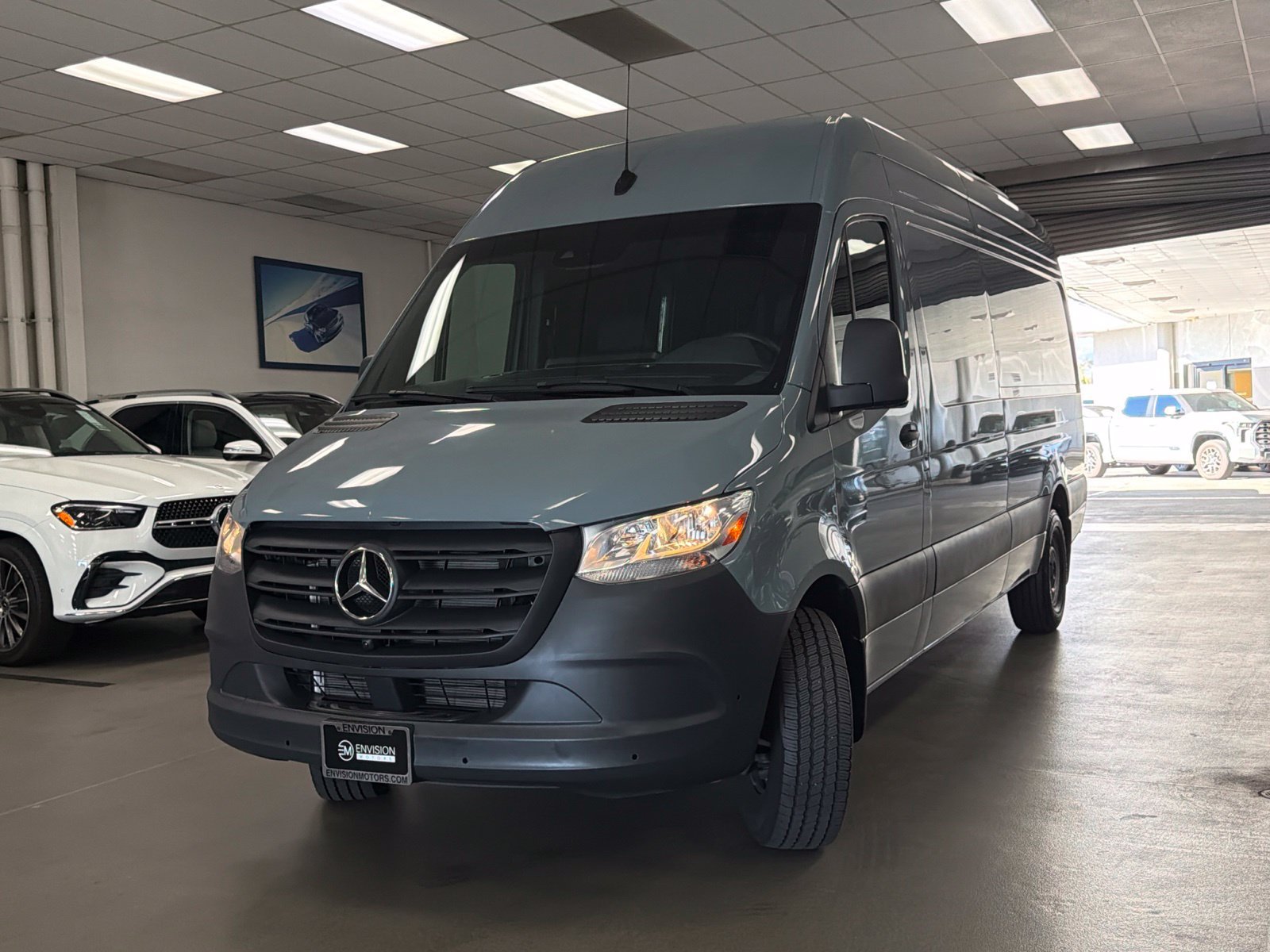 Used 2024 Mercedes-Benz Sprinter 2500 image 4