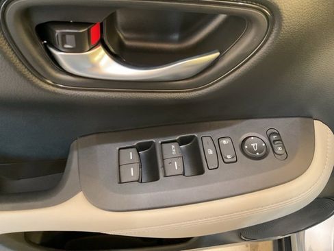 New 2026 Honda HR-V LX image 5