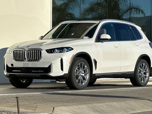 New 2026 BMW X5 xDrive40i w/ Premium Package image 7