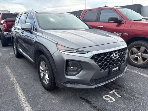 Used 2020 Hyundai Santa Fe SE FWD image 1