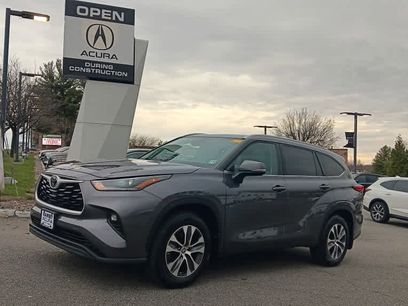Used 2022 Toyota Highlander XLE