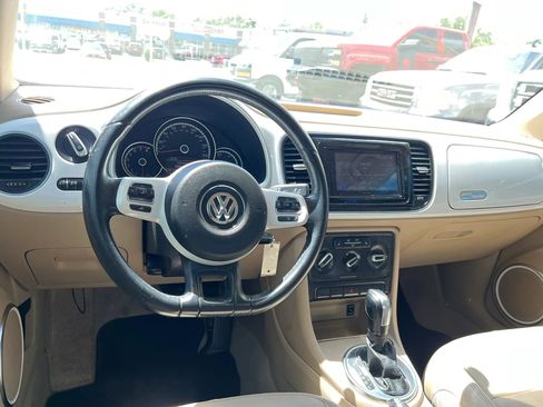 Used 2014 Volkswagen Beetle 2.5 FWD image 12
