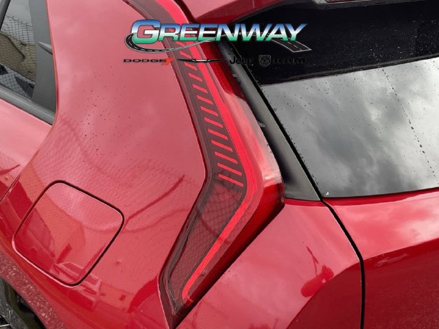 Used 2025 Kia Niro EX Touring FWD image 31