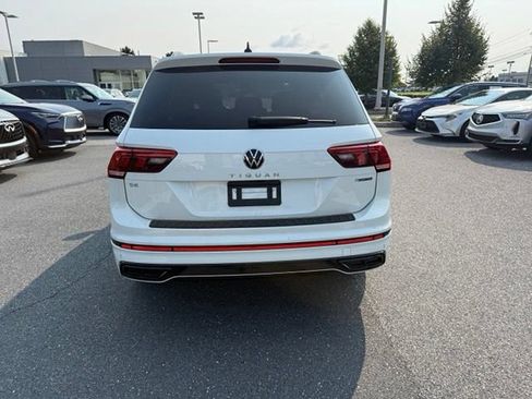 Used 2024 Volkswagen Tiguan SE R-Line AWD/4WD image 11