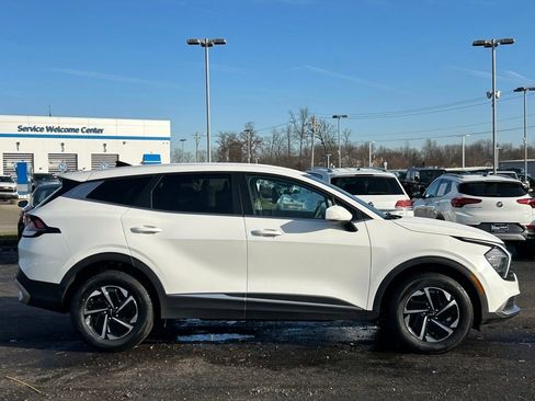 Certified 2024 Kia Sportage LX image 8