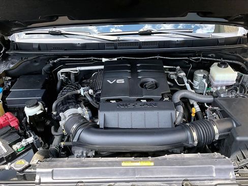 Used 2022 Nissan Frontier PRO-4X w/ Pro-4X Premium Package AWD/4WD image 32