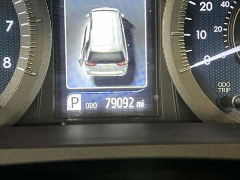 Used 2018 Toyota Sienna XLE image 25