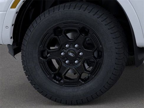 New 2025 Ford Ranger Lariat w/ Black Appearance Package image 18