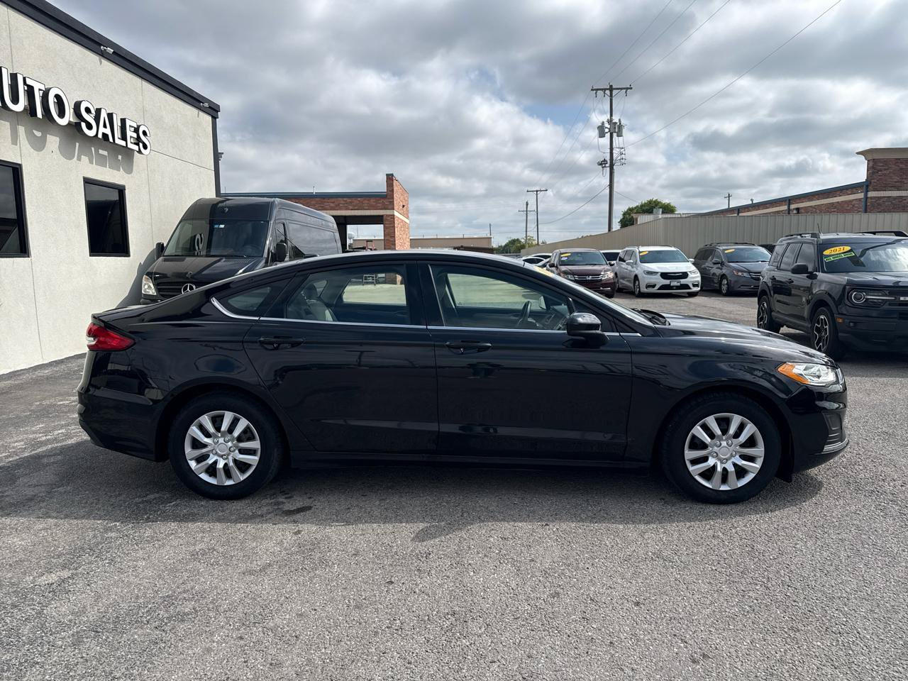 Used 2019 Ford Fusion S FWD image 5