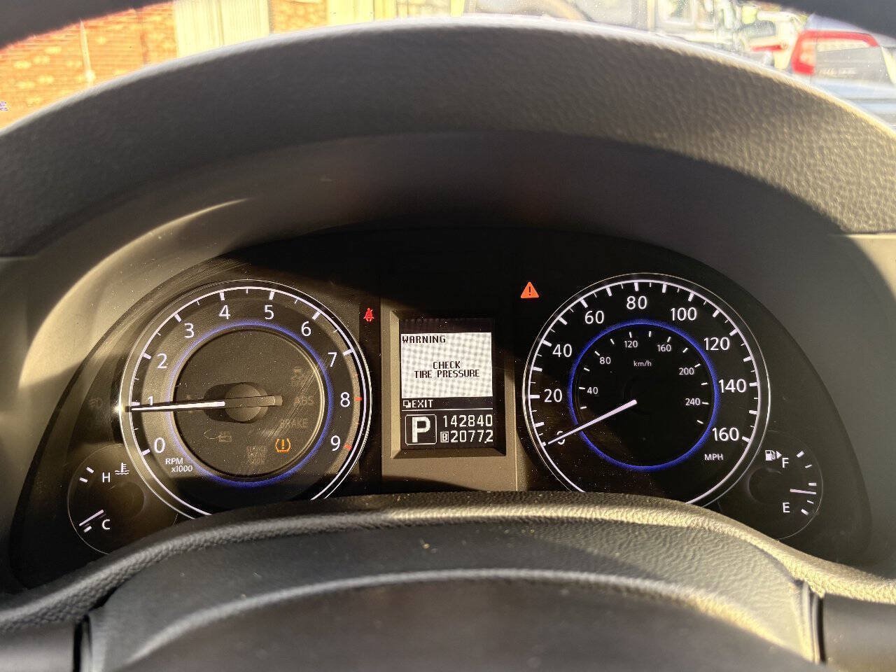 Used 2011 INFINITI G25 x w/ Moonroof Pkg AWD/4WD image 25