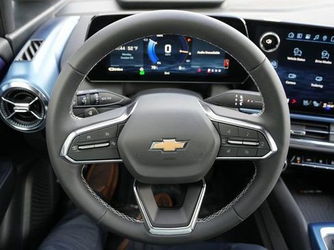 New 2026 Chevrolet Equinox EV LT image 30
