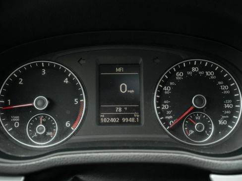 Used 2013 Volkswagen Passat TDI SE FWD image 18