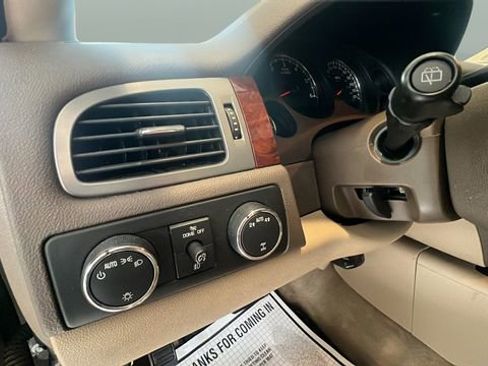 Used 2011 Chevrolet Tahoe LT image 12