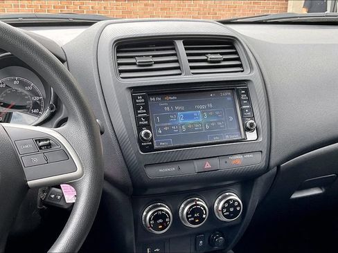 Used 2024 Mitsubishi Outlander Sport ES AWD/4WD image 6