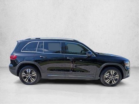 Certified 2025 Mercedes-Benz GLB 250 4MATIC image 4