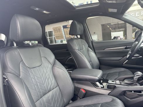 Used 2024 Kia Telluride EX X-Line image 28