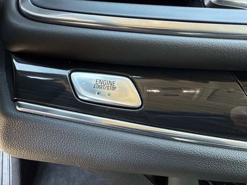 Used 2020 Buick Enclave Essence w/ Sound and Sites Package image 28