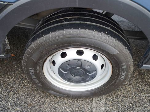 Used 2019 Ford Transit 250 148 High Roof Extended RWD image 13